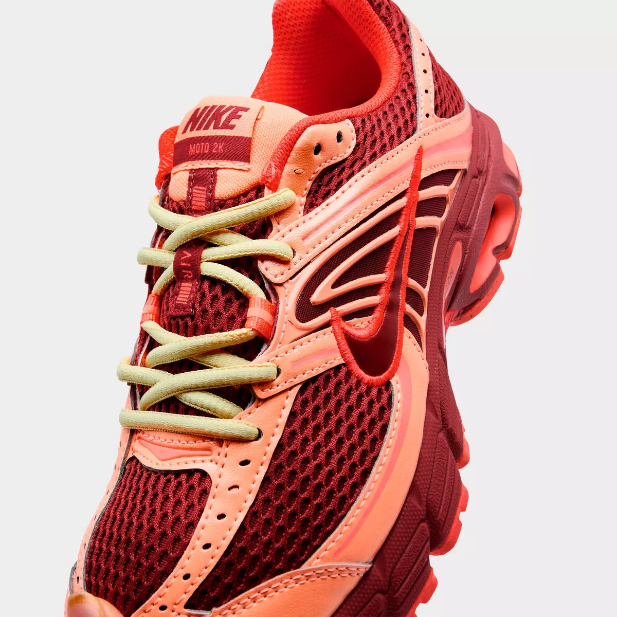 AIR MAX MOTO 2K